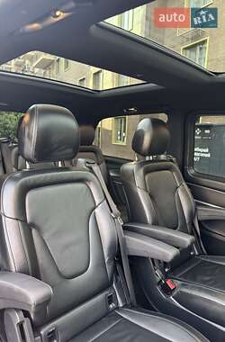 Минивэн Mercedes-Benz V-Class 2017 в 