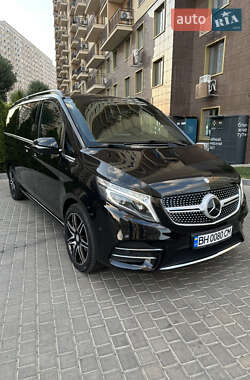 Минивэн Mercedes-Benz V-Class 2017 в 