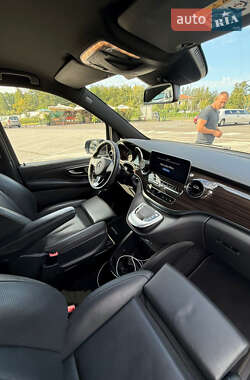 Минивэн Mercedes-Benz V-Class 2023 в 