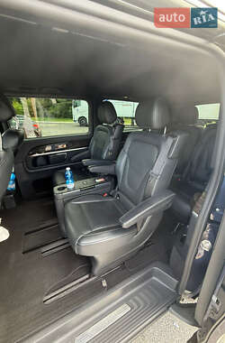 Минивэн Mercedes-Benz V-Class 2023 в 
