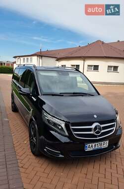 Минивэн Mercedes-Benz V-Class 2015 в Киеве