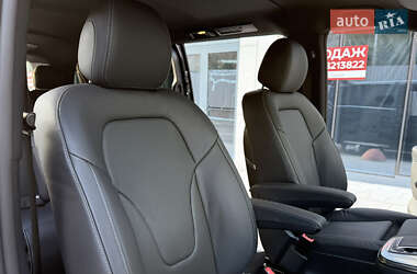 Минивэн Mercedes-Benz V-Class 2025 в 