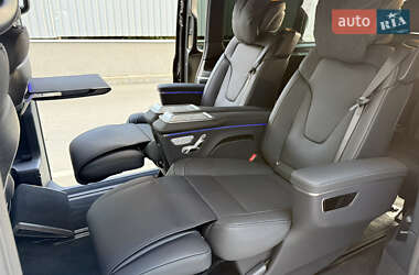 Минивэн Mercedes-Benz V-Class 2025 в 