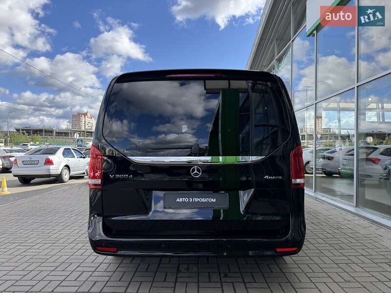 Минивэн Mercedes-Benz V-Class 2021 в Киеве