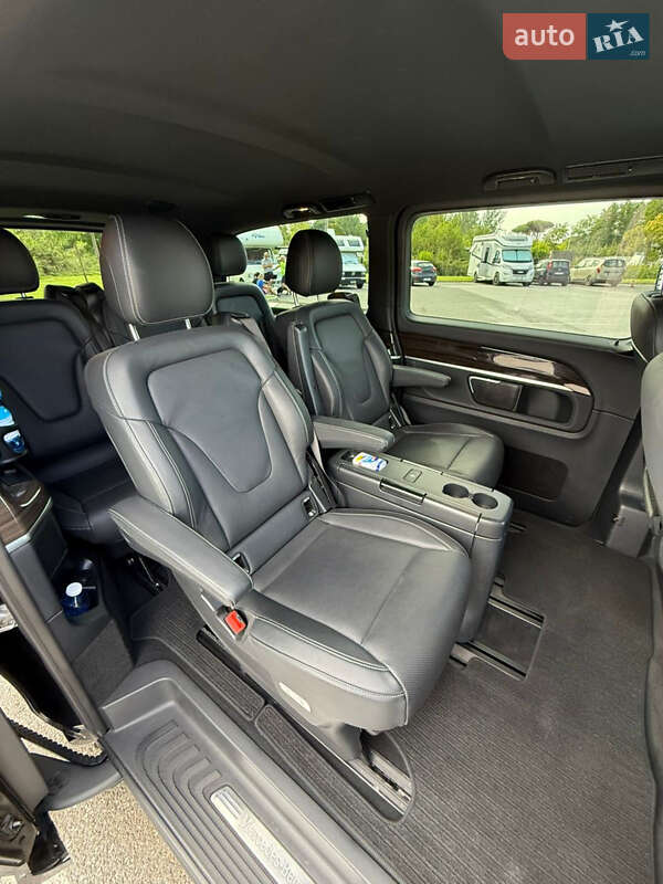 Мінівен Mercedes-Benz V-Class 2023 в Києві