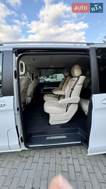Мінівен Mercedes-Benz V-Class 2016 в Києві фото 2 Мінівен Mercedes-Benz V-Class 2016 в Києві