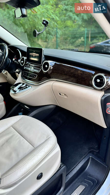 Мінівен Mercedes-Benz V-Class 2016 в Києві фото 5 Мінівен Mercedes-Benz V-Class 2016 в Києві