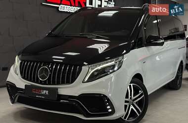 Минивэн Mercedes-Benz V-Class 2015 в 