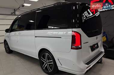 Минивэн Mercedes-Benz V-Class 2015 в 