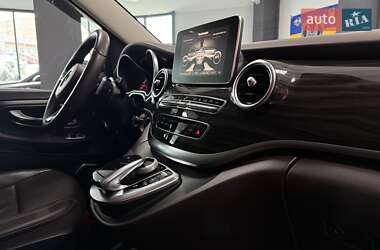 Минивэн Mercedes-Benz V-Class 2015 в 
