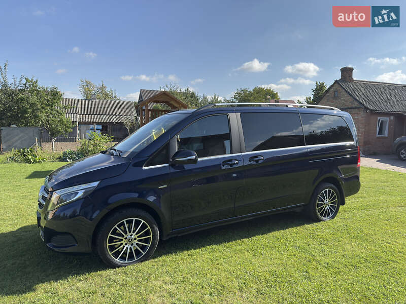 Минивэн Mercedes-Benz V-Class 2016 в 