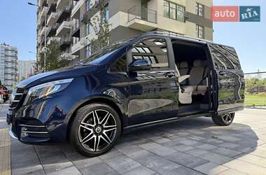 Минивэн Mercedes-Benz V-Class 2019 в 