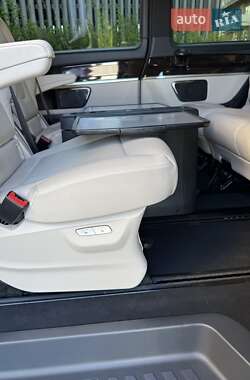 Минивэн Mercedes-Benz V-Class 2019 в 