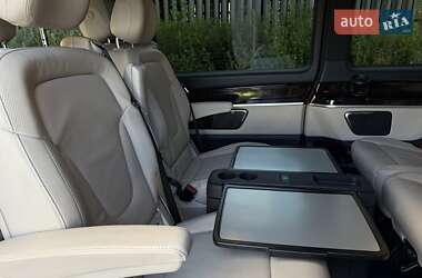 Минивэн Mercedes-Benz V-Class 2019 в 