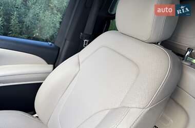 Минивэн Mercedes-Benz V-Class 2019 в 