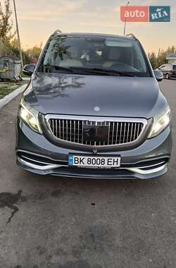 Минивэн Mercedes-Benz V-Class 2014 в 