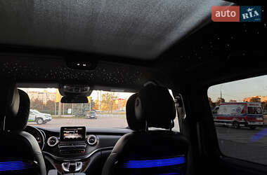 Минивэн Mercedes-Benz V-Class 2016 в 