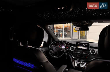 Минивэн Mercedes-Benz V-Class 2016 в 