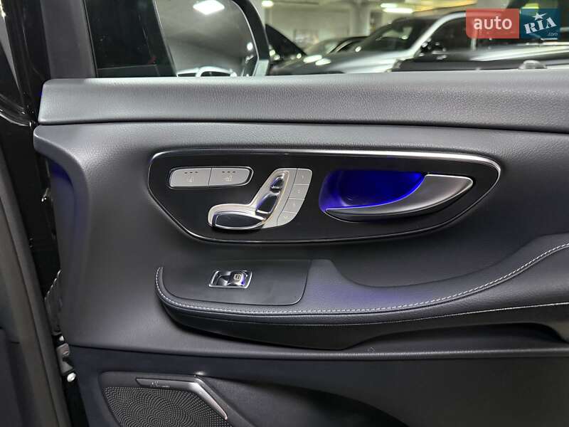 Минивэн Mercedes-Benz V-Class 2024 в Киеве