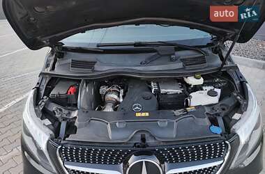 Мінівен Mercedes-Benz V-Class 2021 в 
