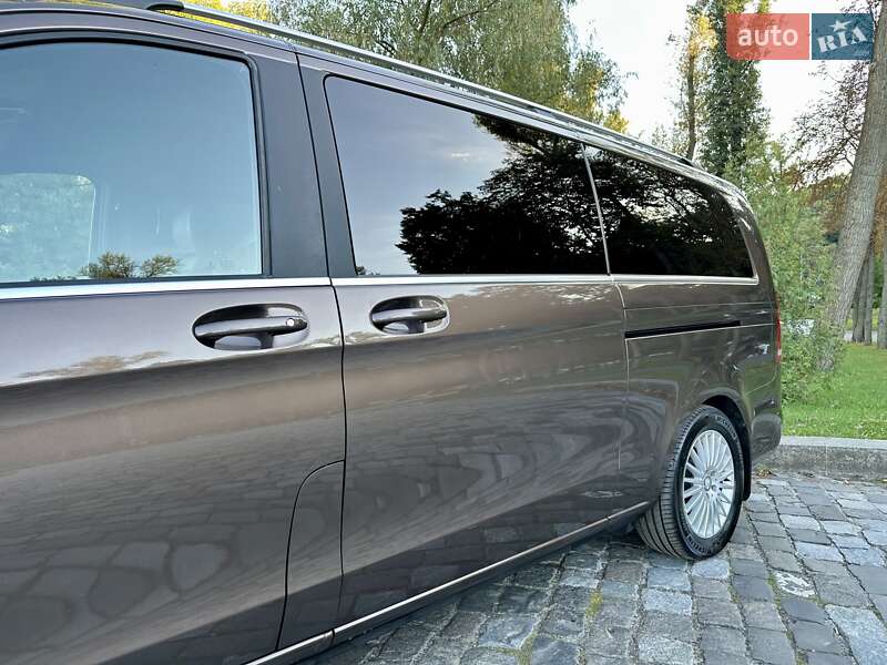 Мінівен Mercedes-Benz V-Class 2016 в Києві