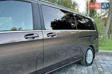 Минивэн Mercedes-Benz V-Class 2016 в 