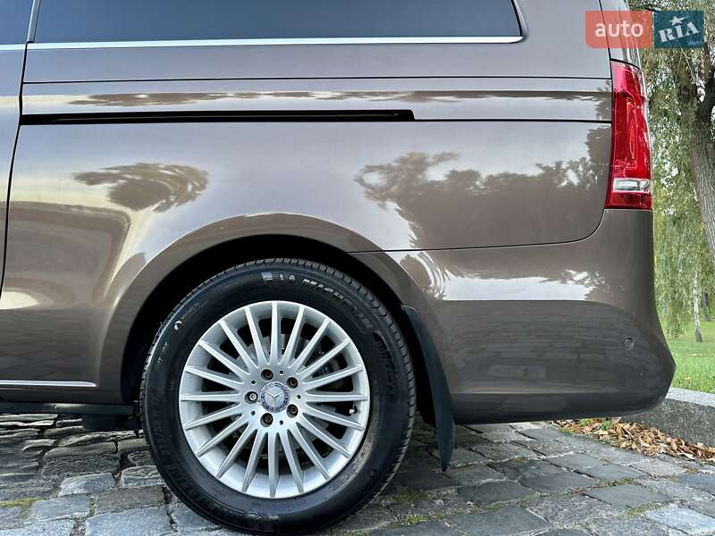 Мінівен Mercedes-Benz V-Class 2016 в Києві