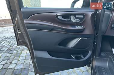 Минивэн Mercedes-Benz V-Class 2016 в 