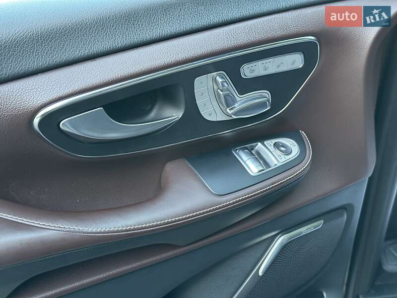 Мінівен Mercedes-Benz V-Class 2016 в Києві