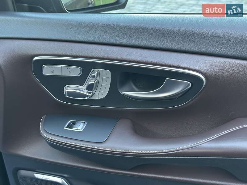 Мінівен Mercedes-Benz V-Class 2016 в Києві