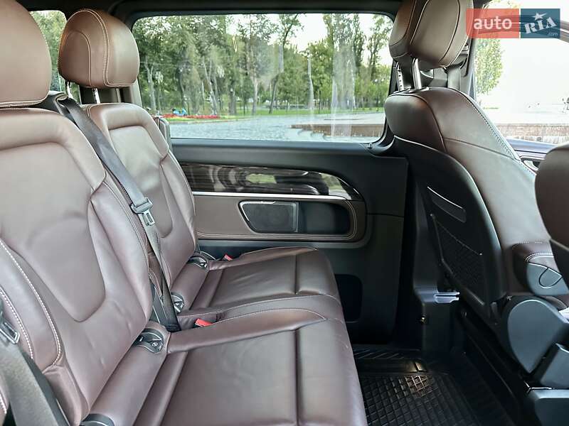 Мінівен Mercedes-Benz V-Class 2016 в Києві