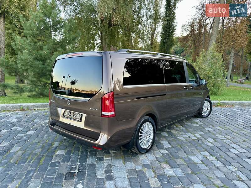 Мінівен Mercedes-Benz V-Class 2016 в Києві