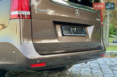 Минивэн Mercedes-Benz V-Class 2016 в 