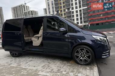 Минивэн Mercedes-Benz V-Class 2018 в 