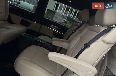 Минивэн Mercedes-Benz V-Class 2018 в 