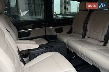 Минивэн Mercedes-Benz V-Class 2018 в 