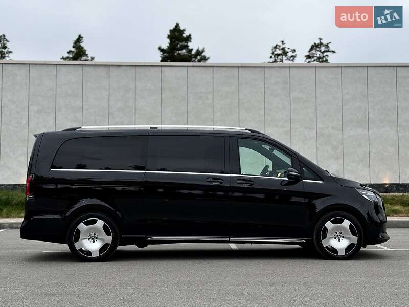 Минивэн Mercedes-Benz V-Class 2025 в Киеве