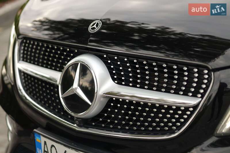 Минивэн Mercedes-Benz V-Class 2020 в Ужгороде
