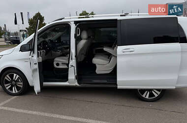 Минивэн Mercedes-Benz V-Class 2016 в 