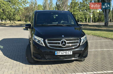 Минивэн Mercedes-Benz V-Class 2015 в  фото 4 Минивэн Mercedes-Benz V-Class 2015 в