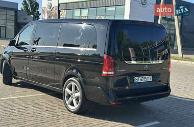 Минивэн Mercedes-Benz V-Class 2015 в  фото 16 Минивэн Mercedes-Benz V-Class 2015 в