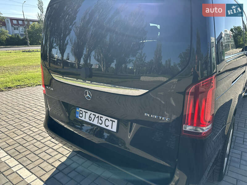 Мінівен Mercedes-Benz V-Class 2015 в Херсоні фото 36 Мінівен Mercedes-Benz V-Class 2015 в Херсоні