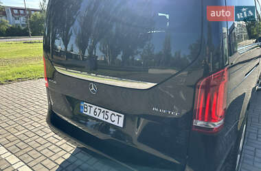 Минивэн Mercedes-Benz V-Class 2015 в  фото 36 Минивэн Mercedes-Benz V-Class 2015 в