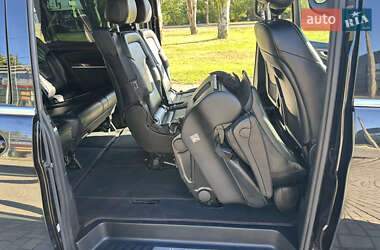 Минивэн Mercedes-Benz V-Class 2015 в  фото 50 Минивэн Mercedes-Benz V-Class 2015 в