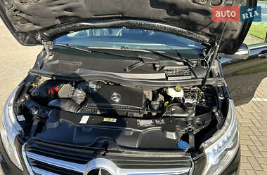 Минивэн Mercedes-Benz V-Class 2015 в  фото 60 Минивэн Mercedes-Benz V-Class 2015 в