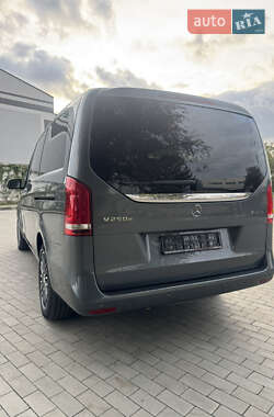 Минивэн Mercedes-Benz V-Class 2017 в 