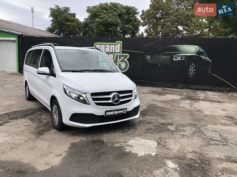 Минивэн Mercedes-Benz V-Class 2021 в 