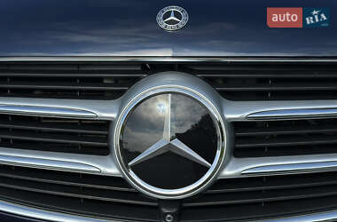 Минивэн Mercedes-Benz V-Class 2018 в 