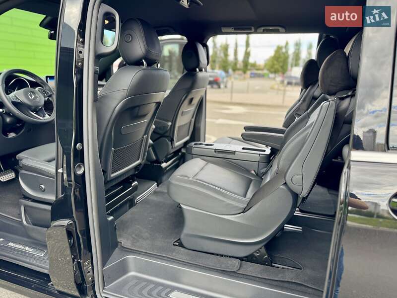 Мінівен Mercedes-Benz V-Class 2023 в Києві
