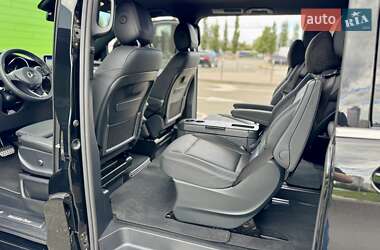 Минивэн Mercedes-Benz V-Class 2023 в 